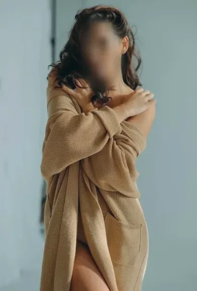 Elli, 35
