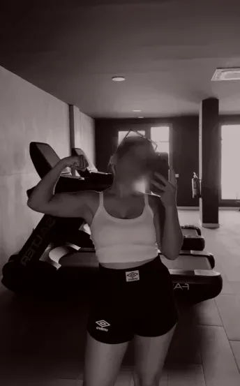 Johanna, 25
