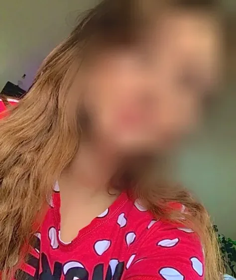 Laura, 31