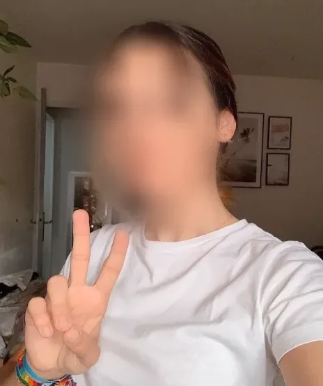 Leyla, 29