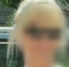 Nina, 37