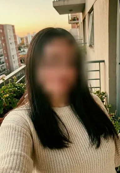 Nina, 20