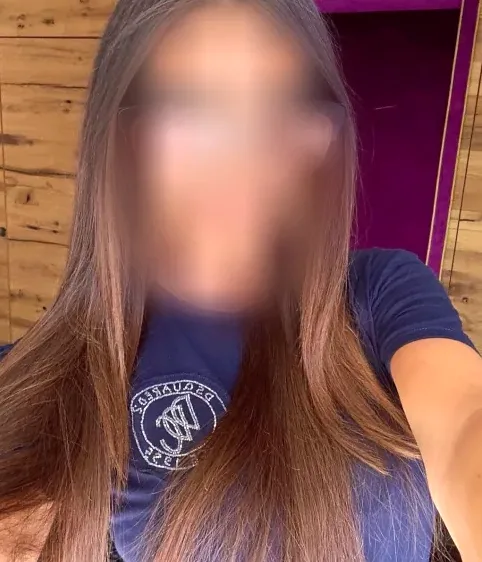 Paula, 38