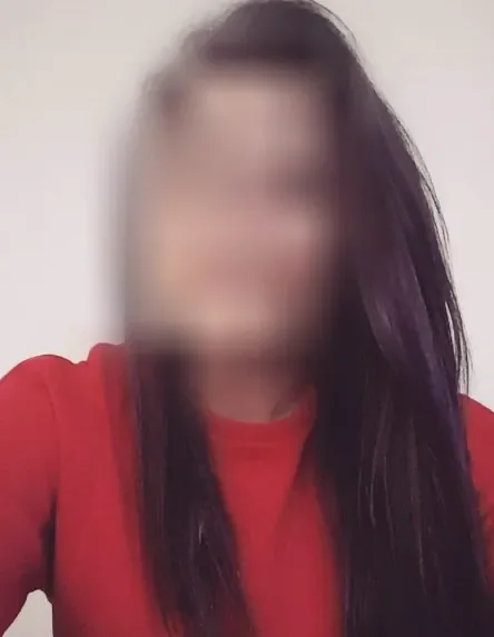 Sara, 33