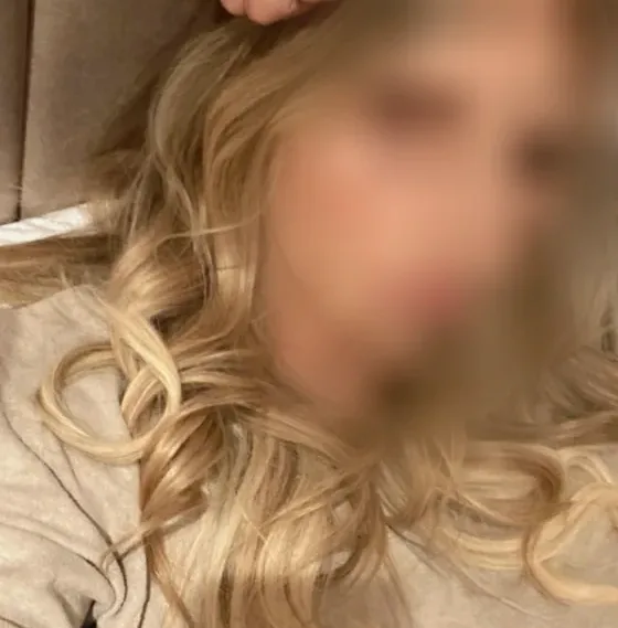 Sari, 28