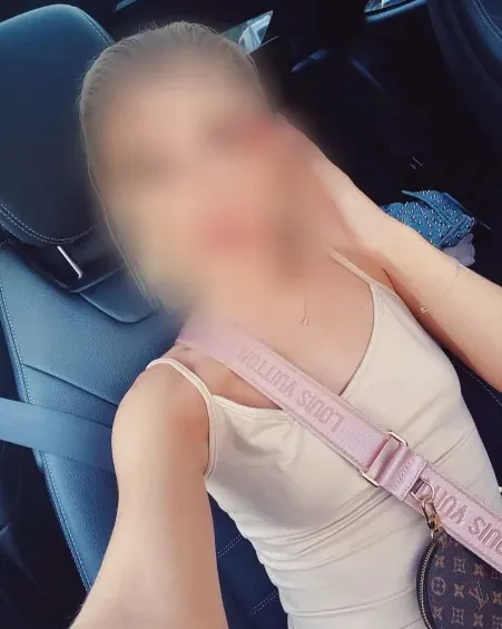 Tiia, 39